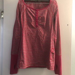 Lululemon Henley shirt size 4 EUC